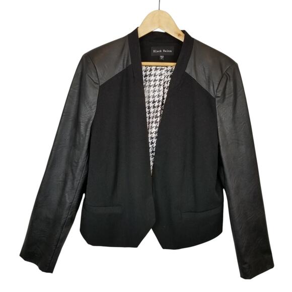 Black Rainn Jackets & Blazers - Black Rainn Women's Faux Vegan Leather Sleeve Black Blazer Jacket Size XL
